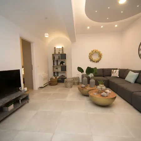 Villa Kamara Santorini