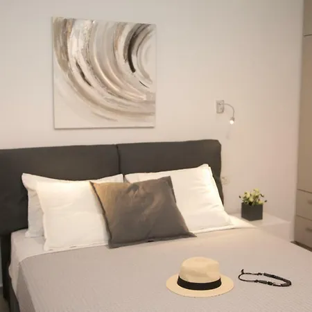 Kamara Santorini Villa